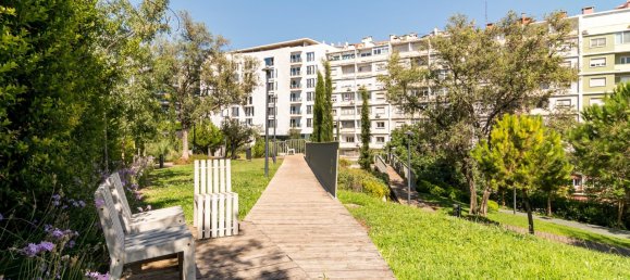 3 غرف نوم منزل ذو طابقين في Lisbon, Portugal رقم 310784 23