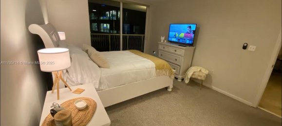 1 Schlafzimmer Gewerbliche Immobilien in Miami, USA, Nr. 614791 12