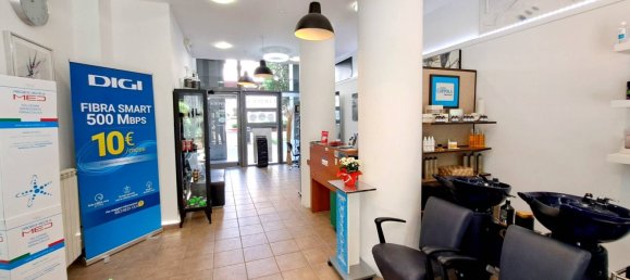 2 rooms Commercial property in Turin, Italy No. 55508 7