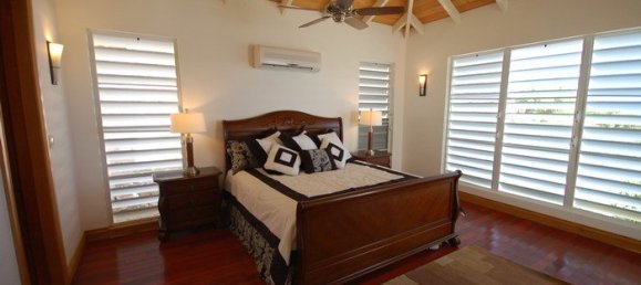 4 bedrooms Villa in Freetown, Antigua and Barbuda No. 31 10