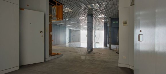 295m² Commercial property in Soure, Portugal No. 70890 8