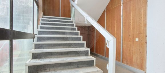 295m² Commercial property in Soure, Portugal No. 70890 16