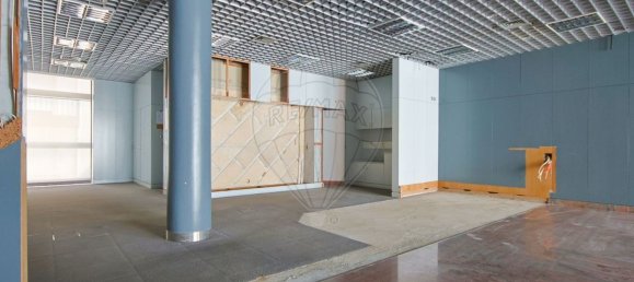 295m² Commercial property in Soure, Portugal No. 70890 12