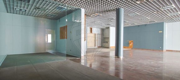 295m² Commercial property in Soure, Portugal No. 70890 4