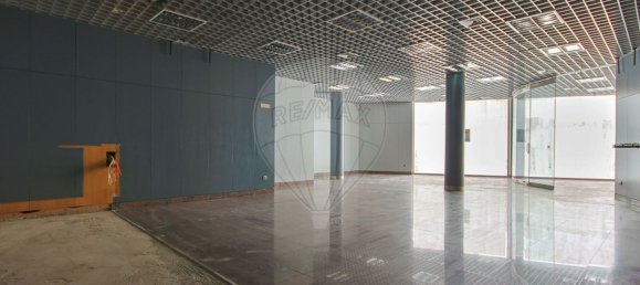 295m² Commercial property in Soure, Portugal No. 70890 6