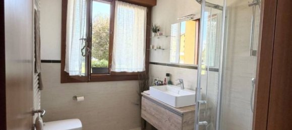 2 Schlafzimmer Wohnung in Udine, Italy, Nr. 333803 9