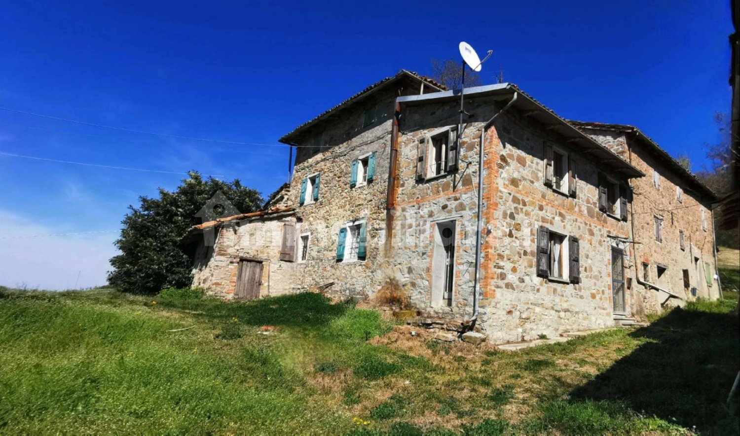 2 bedrooms House in Valsamoggia, Italy No. 300936