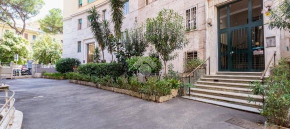 1 bedroom Apartment in Rome, Italy No. 349932 3