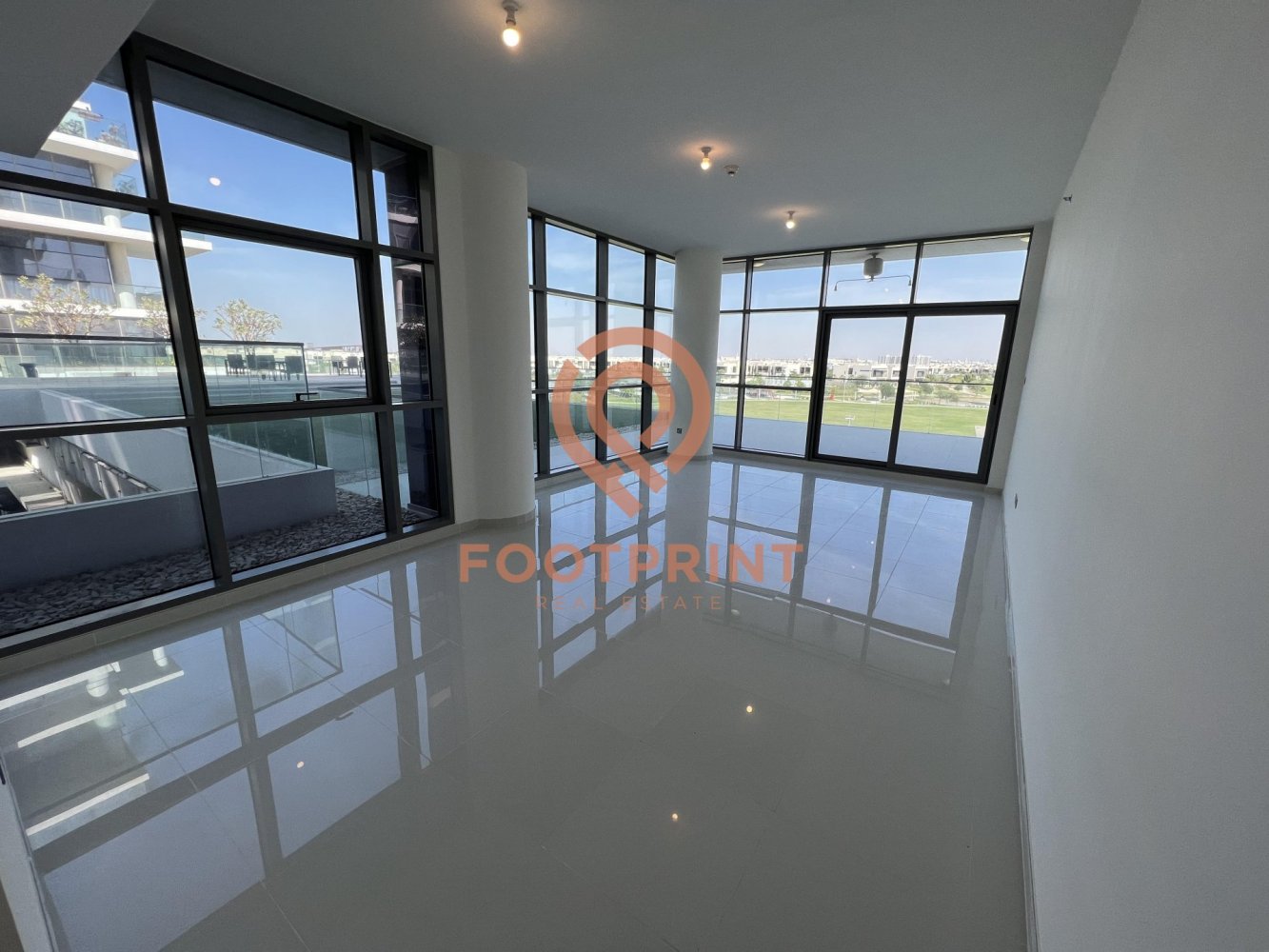 Apartamento de 2 dormitorios en Dubai, UAE No. 24645