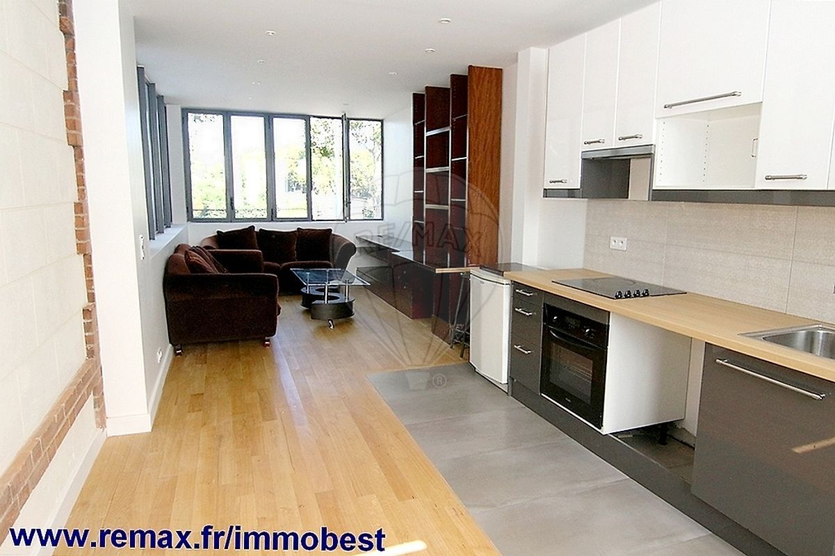 3 bedrooms Apartment in Colombes, France No. 318559