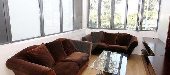 3 bedrooms Apartment in Colombes, France No. 318559 3