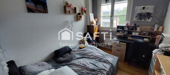 2 bedrooms Apartment in Saint-Quentin, France No. 68070 12