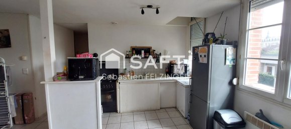 2 bedrooms Apartment in Saint-Quentin, France No. 68070 2