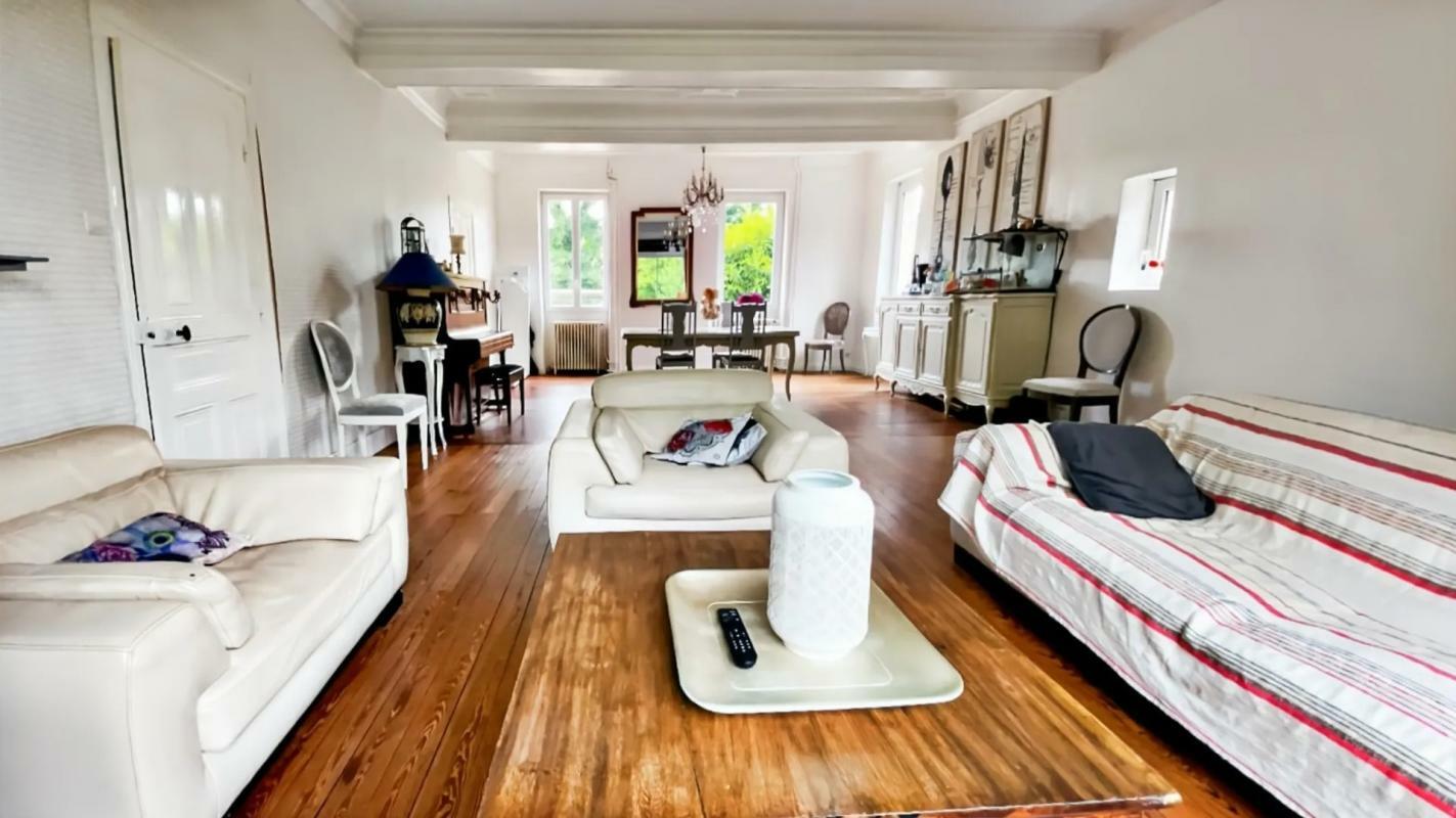 5 chambres Maison à Blanzy, France No. 358404