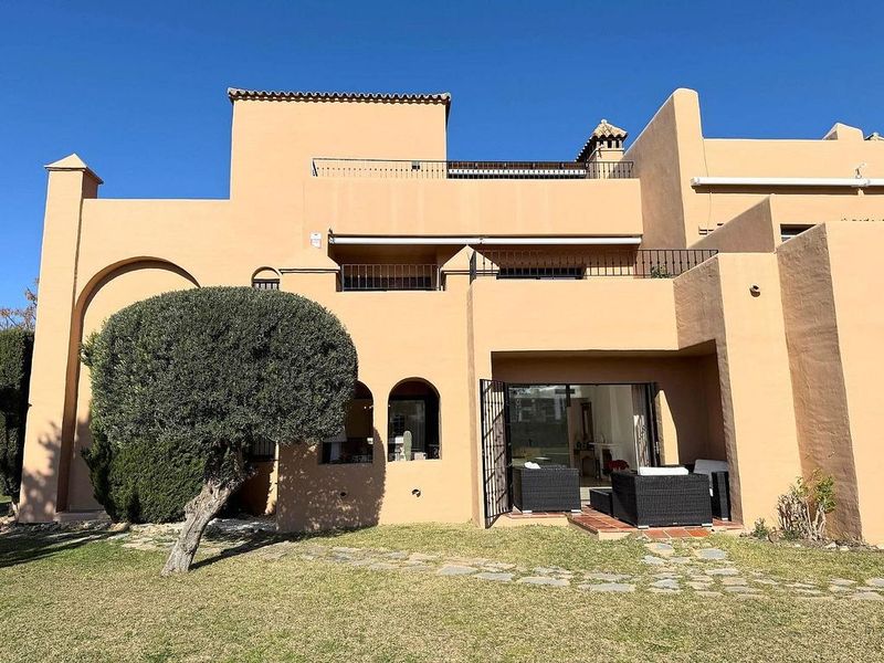 3 bedrooms Apartment in Estepona, Spain No. 230650