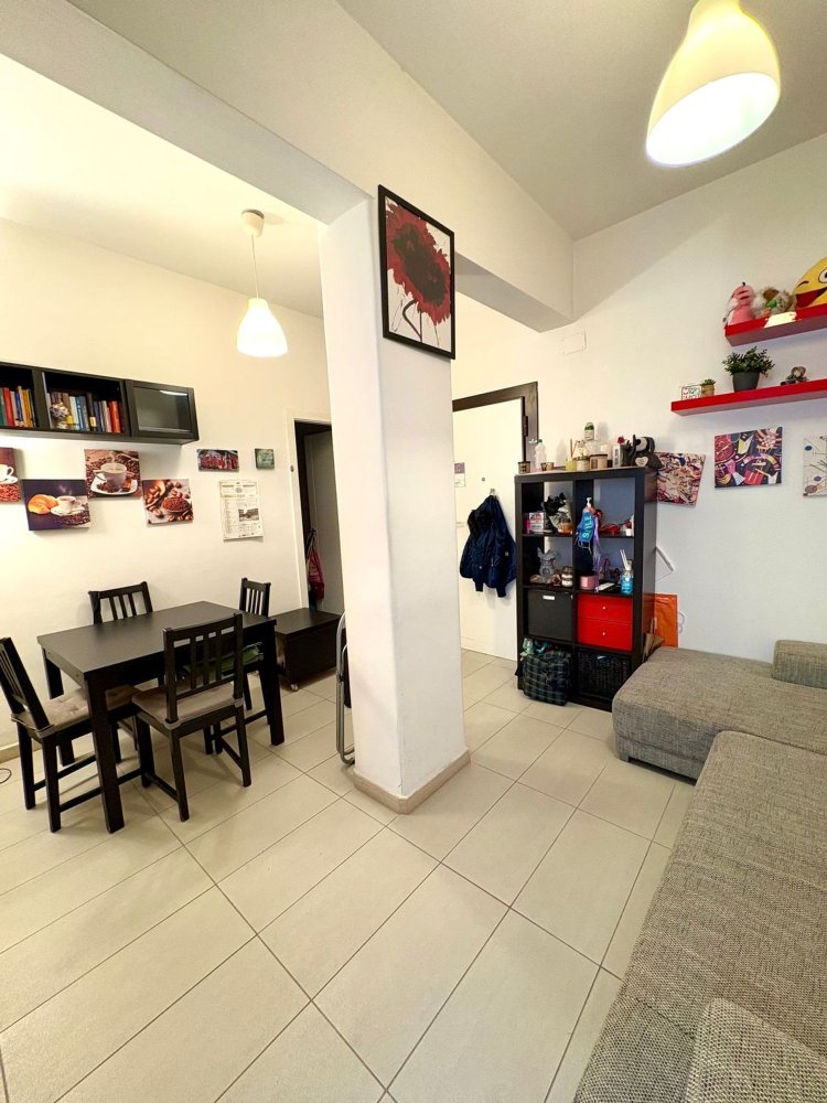 3غرفة شقة في Rome, Italy رقم 47721