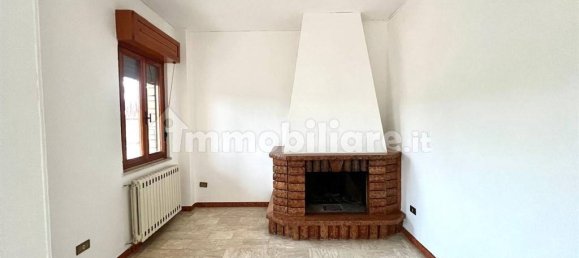 Apartamento de 3 dormitorios en Frosinone, Italy No. 51608 2
