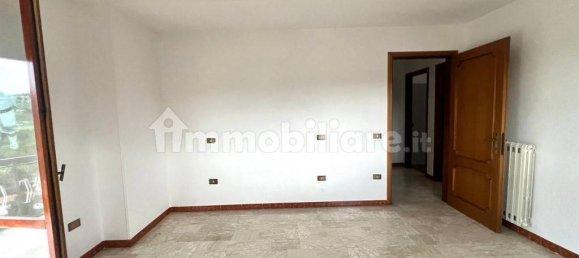 Apartamento de 3 dormitorios en Frosinone, Italy No. 51608 16