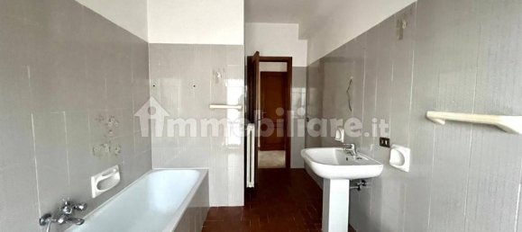 Apartamento de 3 dormitorios en Frosinone, Italy No. 51608 12