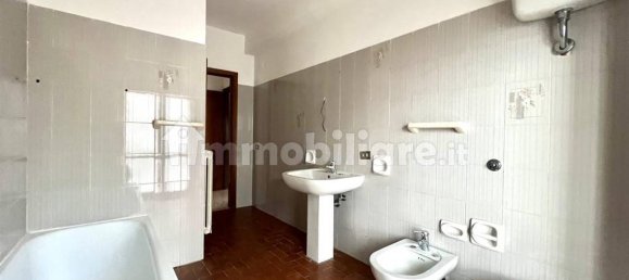 Apartamento de 3 dormitorios en Frosinone, Italy No. 51608 11