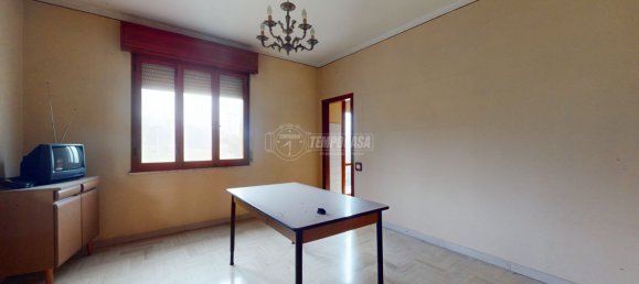 4 bedrooms Villa in Baiso, Italy No. 64196 21