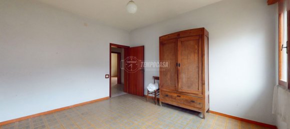 4 bedrooms Villa in Baiso, Italy No. 64196 27