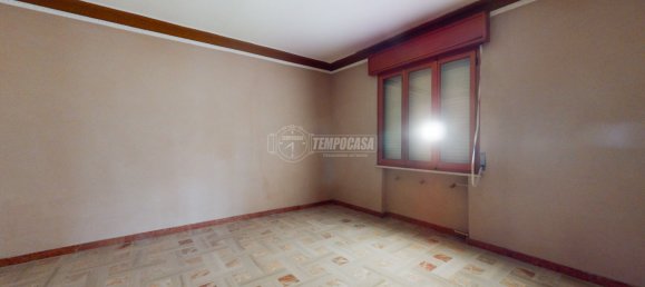 4 bedrooms Villa in Baiso, Italy No. 64196 18