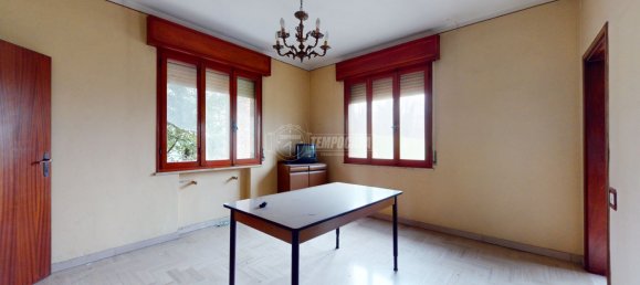 4 bedrooms Villa in Baiso, Italy No. 64196 23