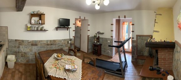 5 rooms House in Massa, Italy No. 114839 9
