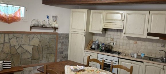 5 rooms House in Massa, Italy No. 114839 8