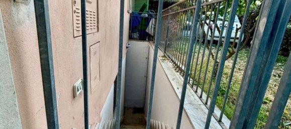 5 bedrooms Apartment in Massa, Italy No. 352592 13