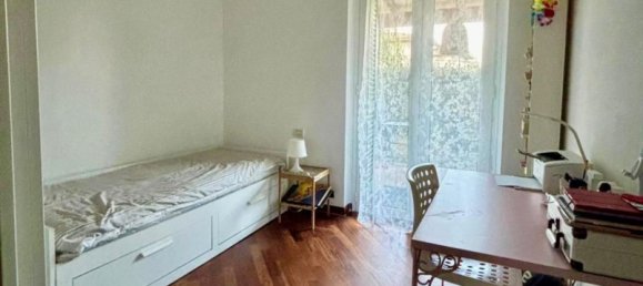 5 bedrooms Apartment in Massa, Italy No. 352592 7