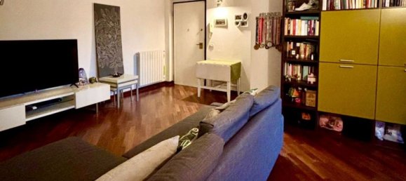 5 bedrooms Apartment in Massa, Italy No. 352592 3
