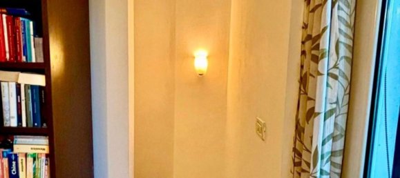 5 bedrooms Apartment in Massa, Italy No. 352592 16