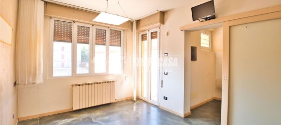 5 rooms House in Novara, Italy No. 297097 26