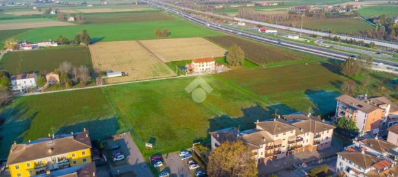 Земельный участок 3123м² в Реджо Эмилия, Италия № 5645 7