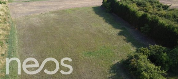 Grundstück in Mehun-sur-Yevre, France 8703m², Nr. 334010 3