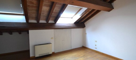 2 bedrooms Apartment in Parma, Italy No. 308576 8