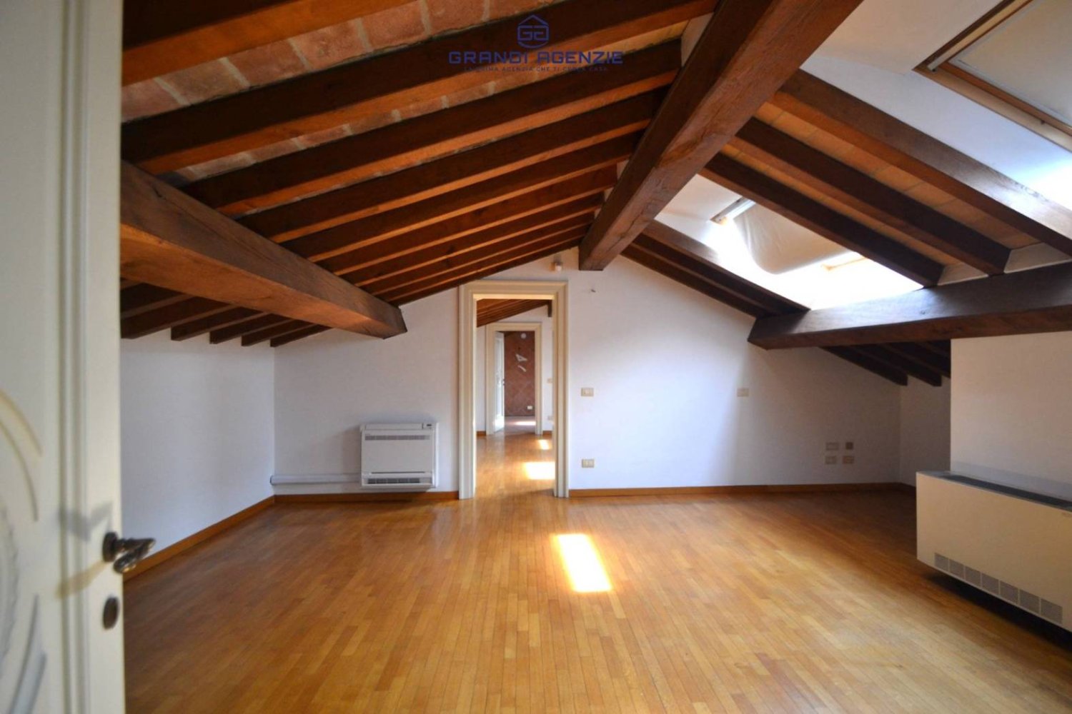 2 bedrooms Apartment in Parma, Italy No. 308576