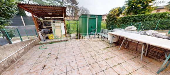 Apartamento de 3 habitaciónes en Malnate, Italy No. 15270 3