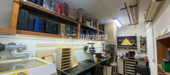 Apartamento de 3 habitaciónes en Malnate, Italy No. 15270 22