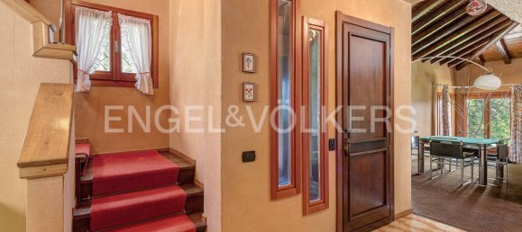 4 غرف نوم فيلا في Abbadia Lariana, Italy رقم 125869 12