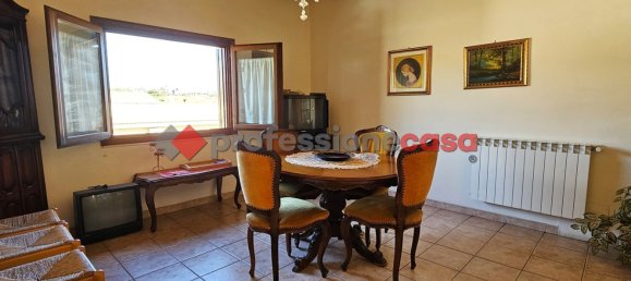 3-salle Appartement à Sant'Agata li Battiati, Italy No. 47529 12