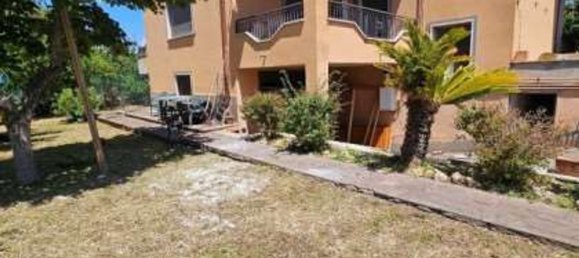 7 rooms Apartment in Rome, Italy No. 222792 17