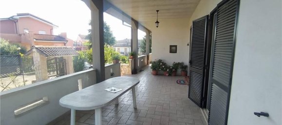 Дом с 14 комнатами в Понтекорво, Италия № 154598 11