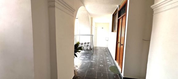 550m² Building in Cava de' Tirreni, Italy No. 15156 2