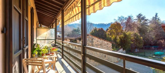 3غرفة شقة في Caprino Bergamasco, Italy رقم 66741 3