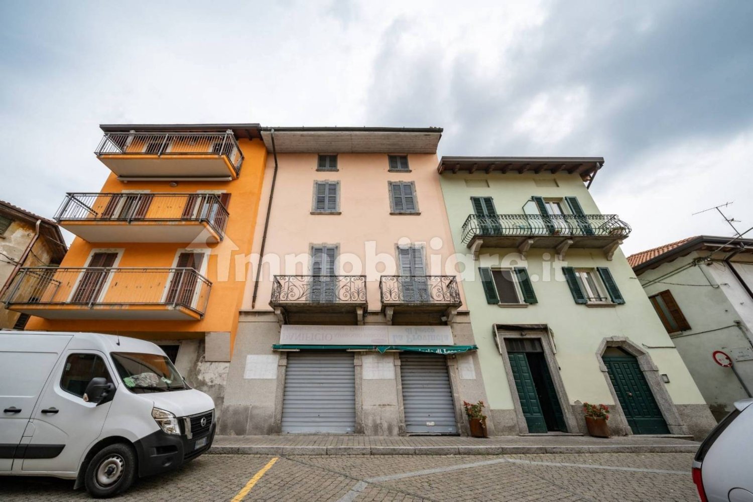 4 غرف نوم منزل في Civate, Italy رقم 108807