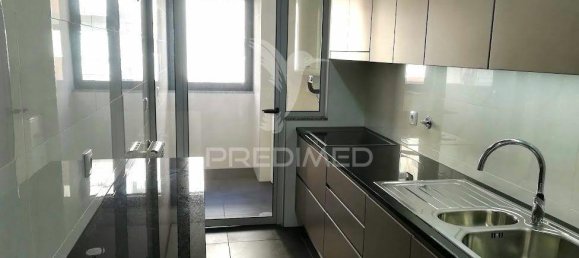 2 bedrooms Apartment in Porto, Portugal No. 97851 4