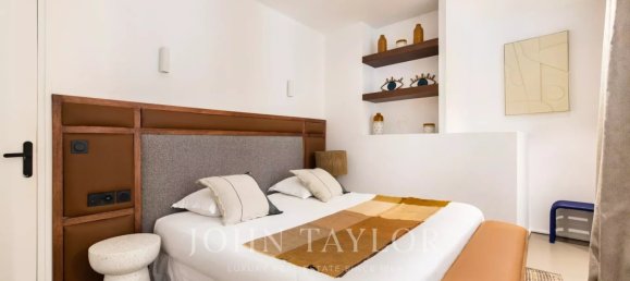 4 bedrooms Apartment in Paris, France No. 347984 9